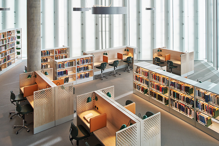 Indoor_architechtural_lighting_in_Oslo_library